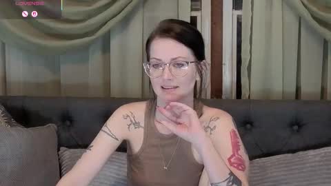 kohlbird online show from November 23, 12:43 am