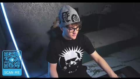 Snapshot of kolyakayne chatting on February 8, 8:51 am Kolya Kayne online show from February 8, 8:51 am