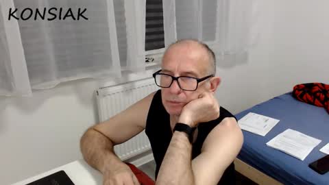 Komsiak online show from October 13, 6:52 pm