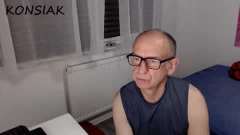 Komsiak online show from October 17, 9:17 pm