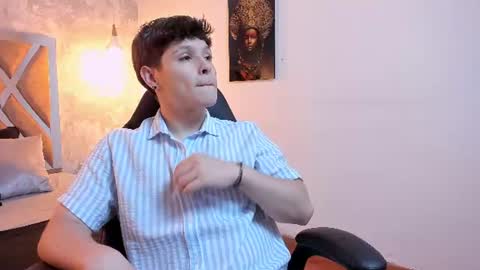 Snapshot of kraven_lust chatting on June 14, 3:08 am Kraven online show from June 14, 3:08 am