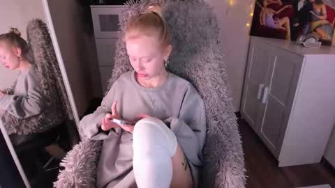 kris_grant online show from March 7, 10:35 am