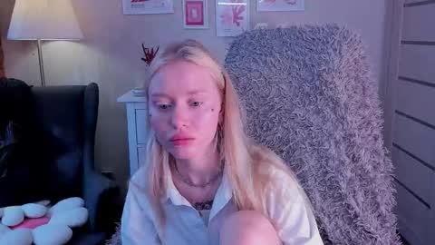 kris_grant online show from September 26, 10:19 am