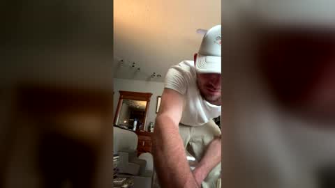 krispyholmes online show from May 28, 7:11 pm