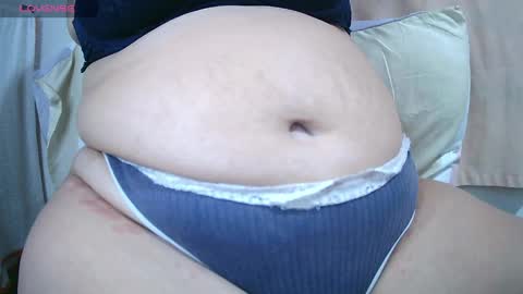 krissone online show from April 9, 9:31 pm