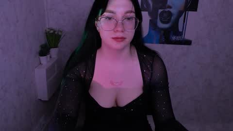 Snapshot of kristenx_x chatting on February 23, 11:18 am Kristen online show from February 23, 11:18 am