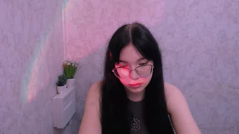 Snapshot of kristenx_x chatting on March 2, 9:38 am Kristen online show from March 2, 9:38 am