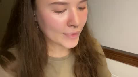Snapshot of kristiekitty chatting on April 27, 4:21 am kristiekitty online show from April 27, 4:21 am