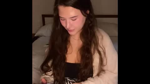 Snapshot of kristiekitty chatting on April 29, 3:21 am kristiekitty online show from April 29, 3:21 am