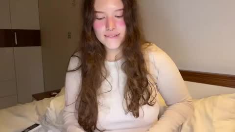 Snapshot of kristiekitty chatting on May 3, 11:33 pm kristiekitty online show from May 3, 11:33 pm