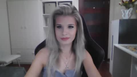 KristineAmore online show from October 6, 7:06 am