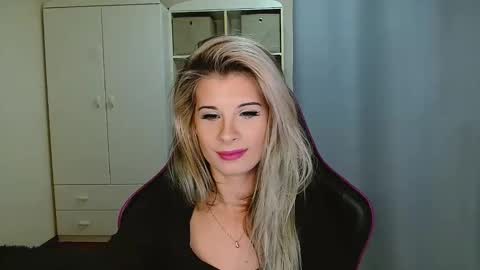 KristineAmore online show from November 27, 7:54 am