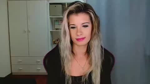 KristineAmore online show from December 15, 7:29 pm