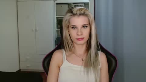 KristineAmore online show from April 16, 6:41 pm