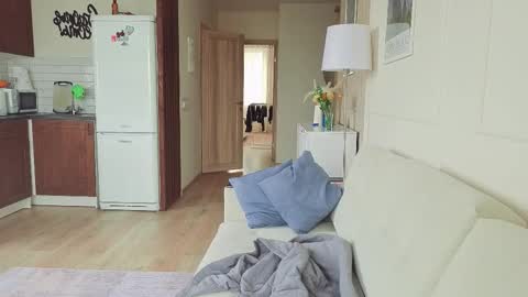 Kristi online show from September 15, 4:34 am