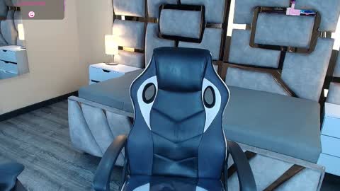 Snapshot of kristtal_key chatting on January 16, 12:09 pm Kristtal online show from January 16, 12:09 pm