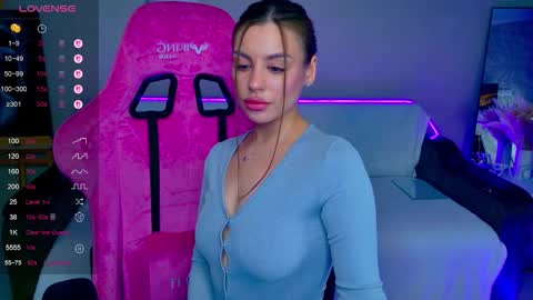 kristy_dolly online show from December 23, 5:16 am