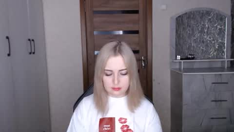 Kristy online show from January 13, 8:14 pm