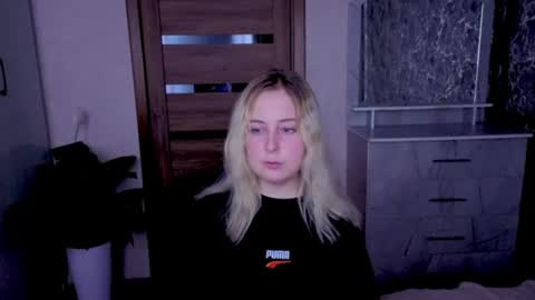 Kristy online show from July 3, 9:54 pm