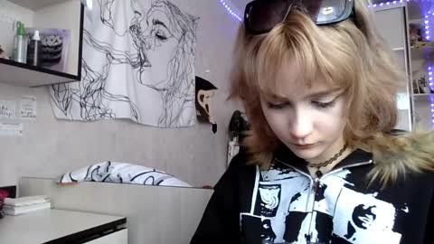 Kelly online show from May 24, 3:06 pm