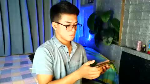 kritthanarkorn online show from May 21, 2:13 pm