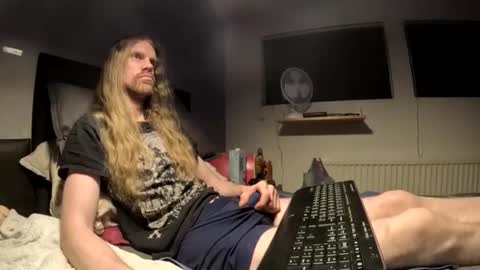 Krullz online show from February 4, 1:44 am