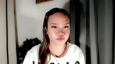 Snapshot of kryplialoveyou chatting on March 4, 9:48 am kryplialoveyou online show from March 4, 9:48 am