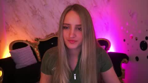 krys_tina online show from March 30, 7:20 am