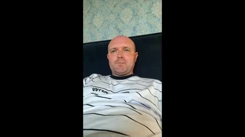 kryssv online show from April 16, 3:57 pm