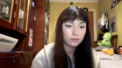 Snapshot of krystleprzygocki chatting on February 2, 4:49 pm Mira online show from February 2, 4:49 pm