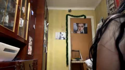 Snapshot of krystleprzygocki chatting on February 24, 8:29 pm Mira online show from February 24, 8:29 pm