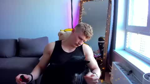 kurt_hanssen online show from July 9, 3:38 pm
