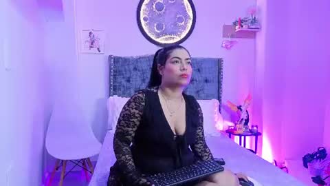 kyana_cream online show from July 25, 11:52 am