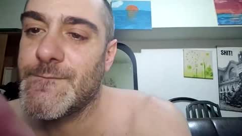 Snapshot of kyle67527 chatting on April 18, 9:48 pm kyle67527 online show from April 18, 9:48 pm