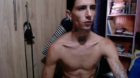 kyleer77 online show from June 8, 3:45 pm