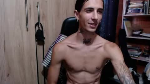 kyleer77 online show from June 11, 5:00 pm