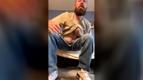 kyleisabadname online show from May 8, 10:37 pm