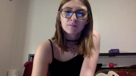 Kylianna online show from June 4, 12:05 am