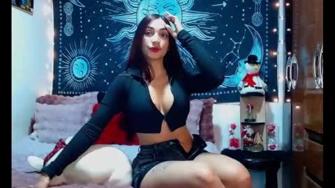 Snapshot of kylie_capricorn chatting on January 5, 8:23 pm kylie online show from January 5, 8:23 pm