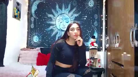 Snapshot of kylie_capricorn chatting on January 9, 12:02 am kylie online show from January 9, 12:02 am