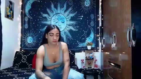 Snapshot of kylie_capricorn chatting on February 24, 9:57 pm kylie online show from February 24, 9:57 pm