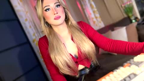 kylie online show from May 14, 9:49 am