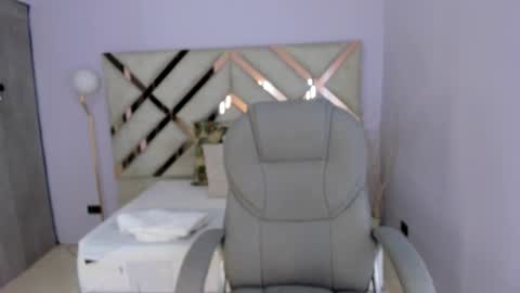 Kylie Reyes  online show from December 22, 7:22 pm