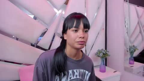 kylie online show from June 17, 4:04 am