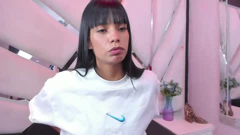 kylie online show from June 21, 3:20 am
