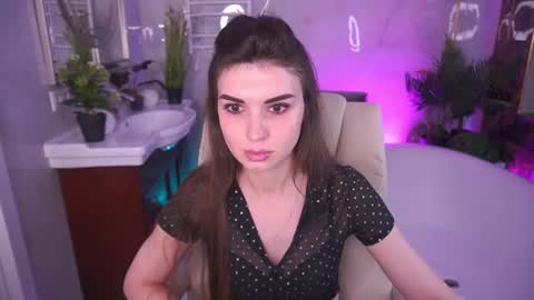 Nicole online show from July 13, 7:11 am