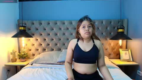 kyliesweett online show from July 17, 2:24 pm