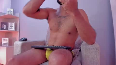 Kylliam Levis online show from March 30, 8:10 pm