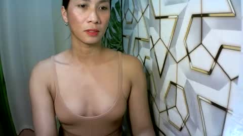 kyutshyne online show from April 1, 8:28 pm