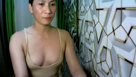 Snapshot of kyutshyne chatting on April 25, 6:05 pm kyutshyne online show from April 25, 6:05 pm